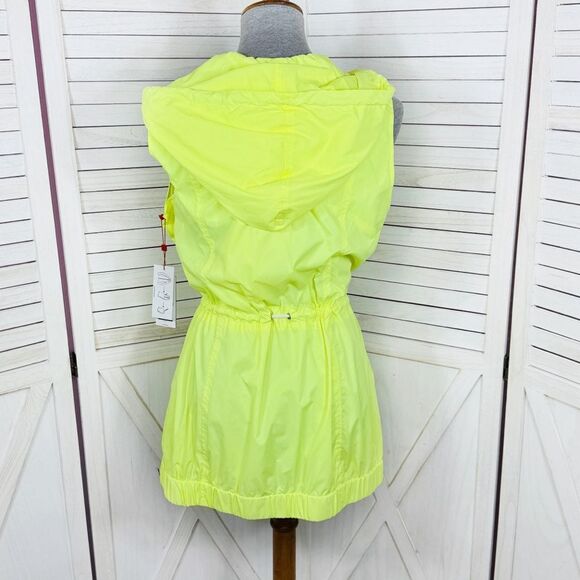 Tommy Hilfiger Sleeveless Cinch Waist Packable Nylon Vest Neon Yellow Large - Picture 4 of 15